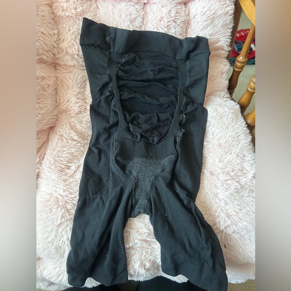 🔥Maternity Spanx ("Mama Short") size B - Picture 5 of 6